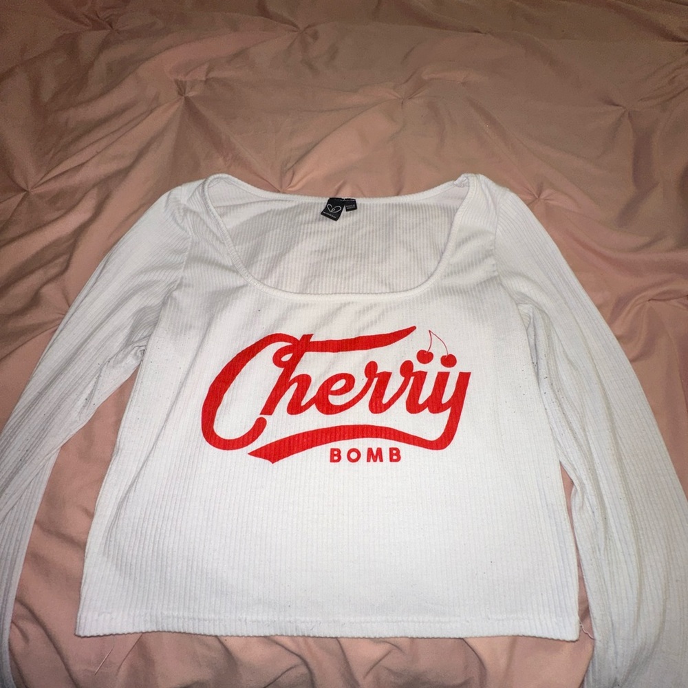 Windsor white cropped long sleeve